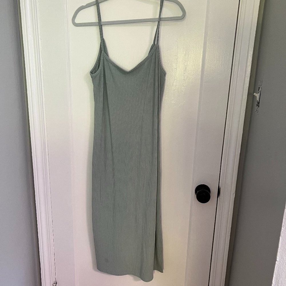 Ribbed midi dress